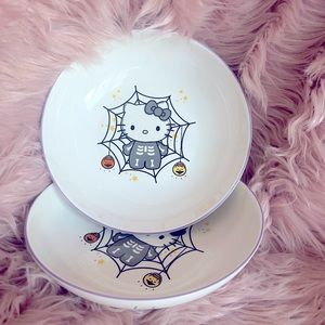 Hello Kitty Halloween Bowls set of 2